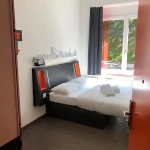 Easyhotel Zuerich City West 酒店
