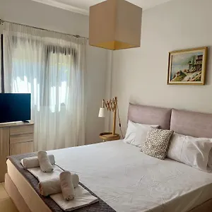 https://the-beach-house.hotelschalkidiki.net